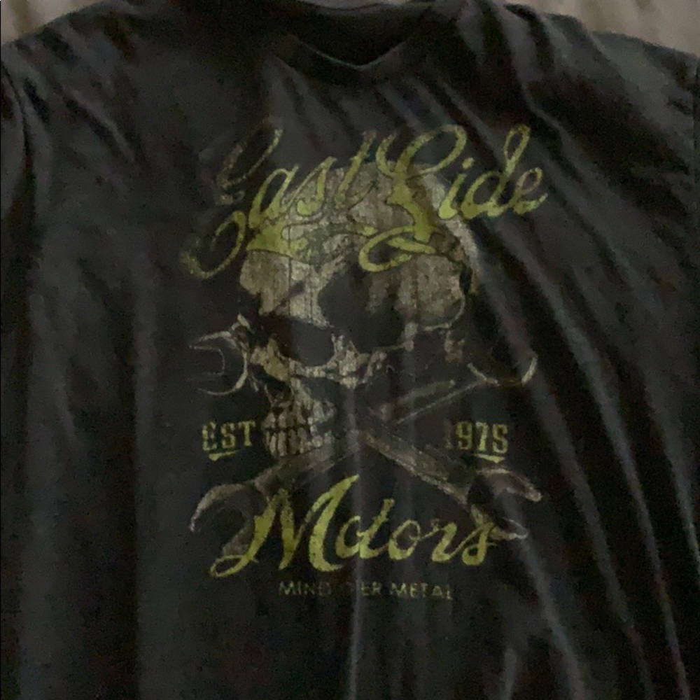 Graphic t